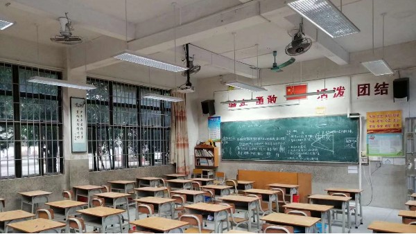 学校如何做好防控青少年近视工作？华辉来支招~